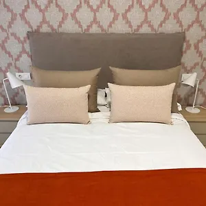 Dona Emilia Apartment